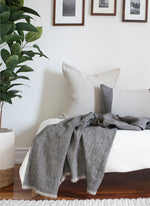 Lipari Linen Throw with Fringes Black with Natural